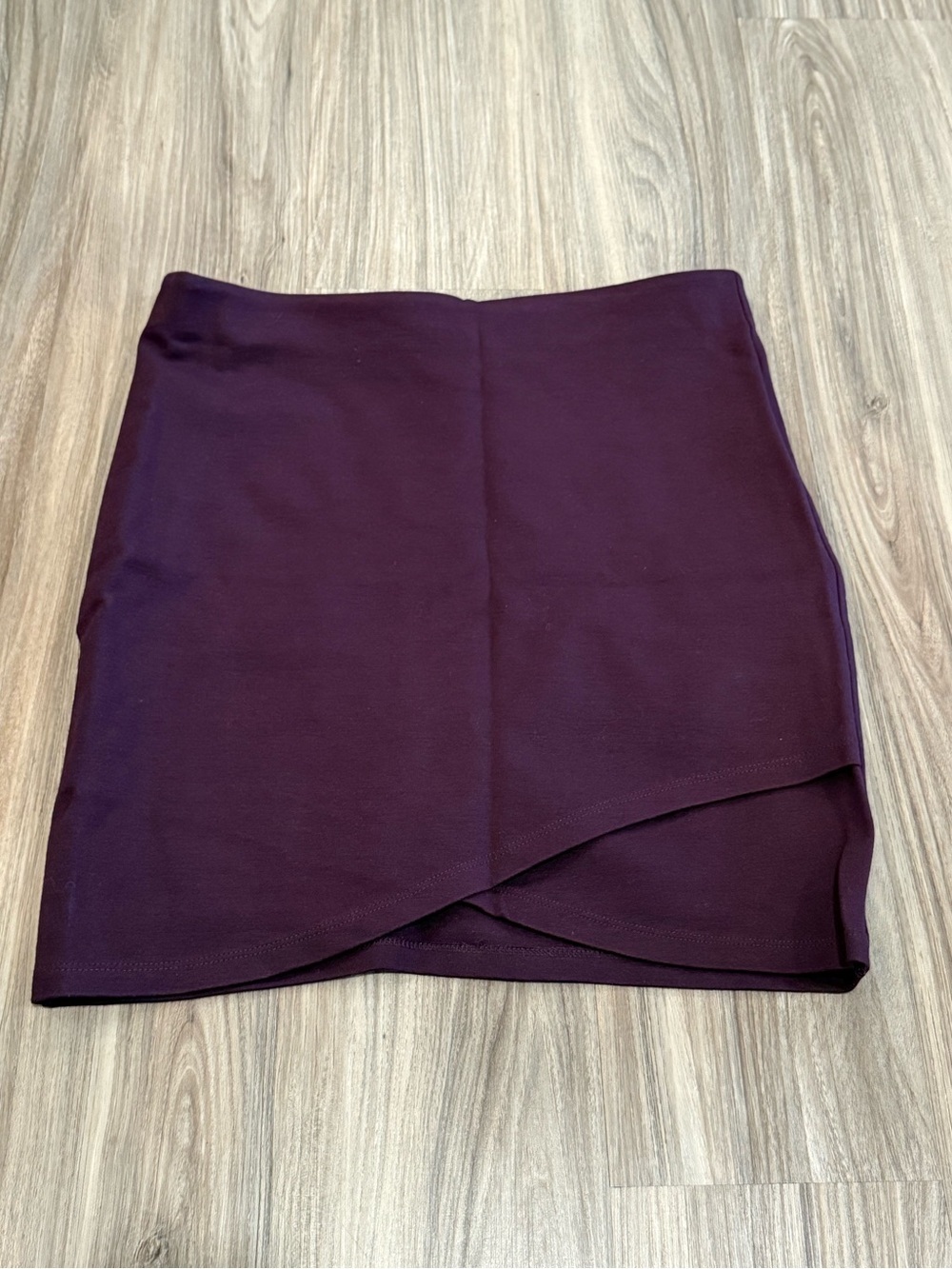 Aritzia Talula Deep Plum Bandage Mini Skirt Size M